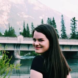 Meet your Posher, Elise